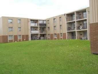 390 Partridge Avenue - Photo 3 of 10