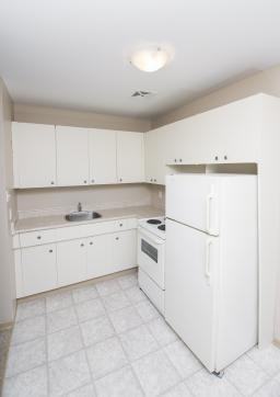 1035 Powers Street - Photo 7 of 28