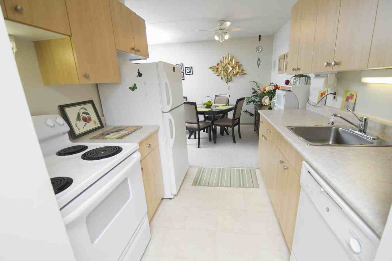 311 Partridge Avenue - Photo 6 of 18