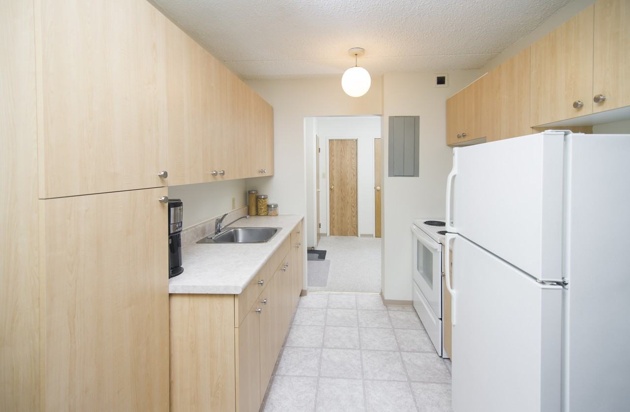 1245 Jefferson Avenue - Photo 6 of 20