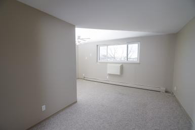 234 Moray Street - Photo 5 of 14