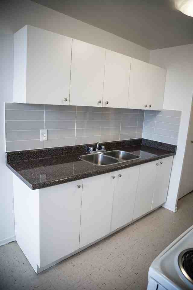 Apartment for rent at 2247 Hurontario Street - Photo 7 of 14