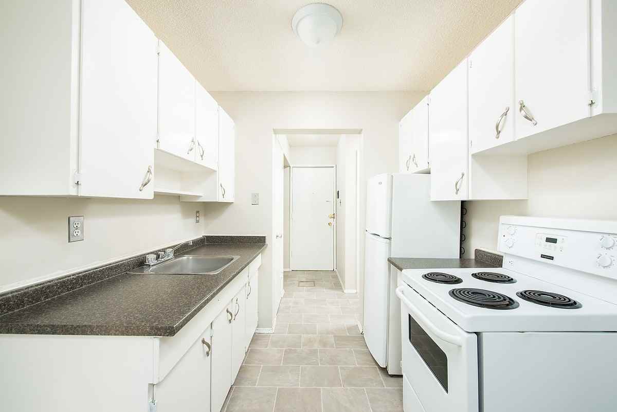 Jasmine Apartments - Photo 3 of 13