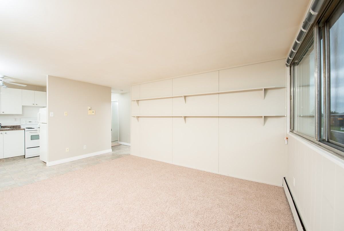 Brighton Court - Photo 2 of 12