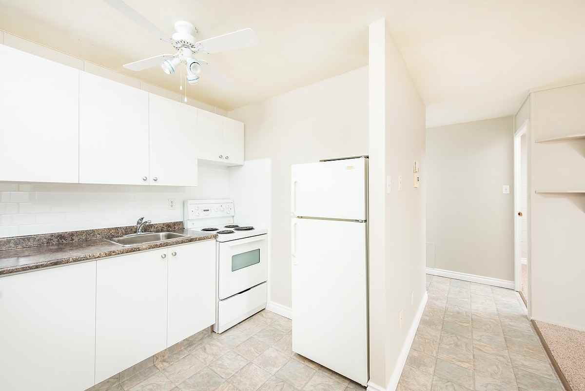 Brighton Court - Photo 3 of 12