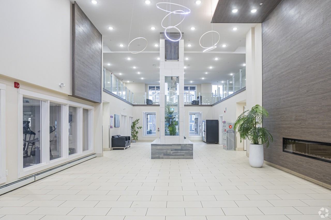 Skyview Apartments - Photo 4 of 43