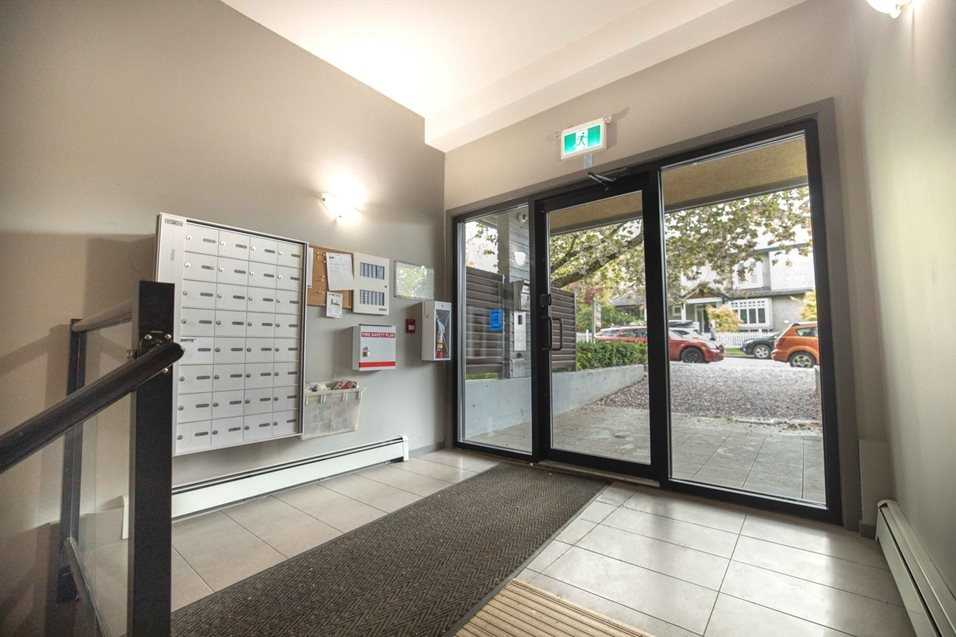 1925 Woodland Drive - Photo 2 of 14