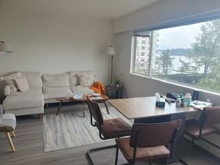 Seaside Towers - Photo 4 of 12