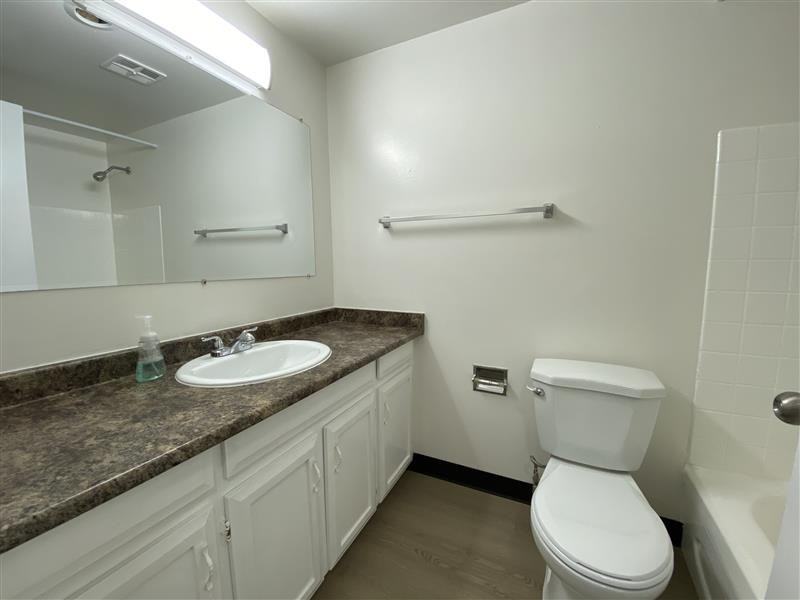 San Mateo Apartments - Photo 6 of 8