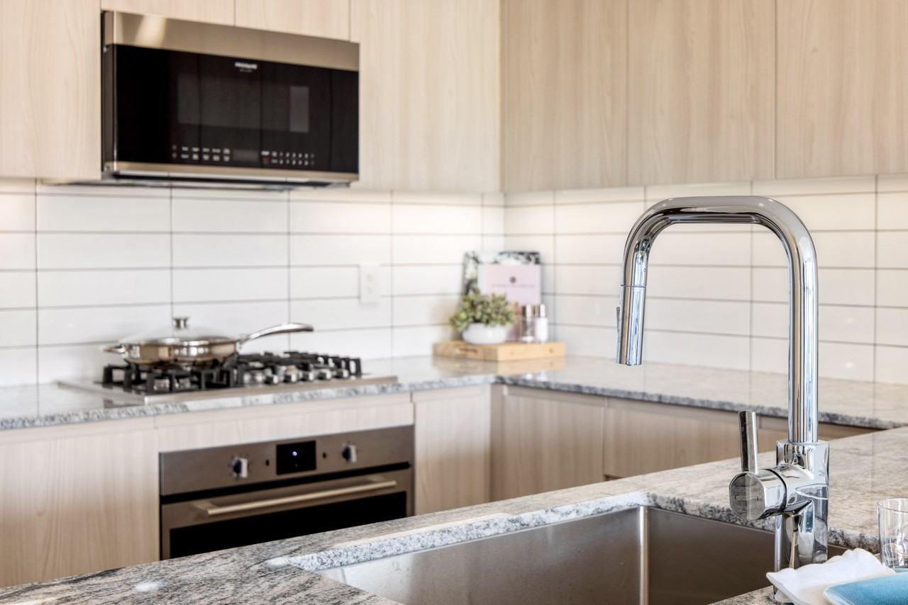 Riva Residences - Photo 3 of 18