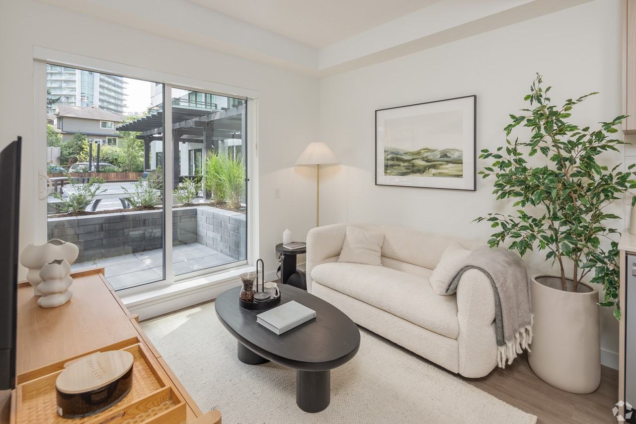 The Layla - Photo 4 of 48