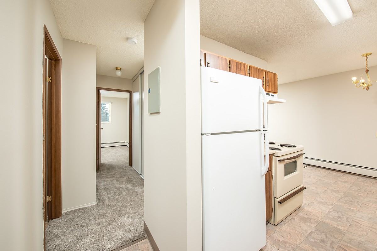 Autumn Manor - Photo 3 of 14