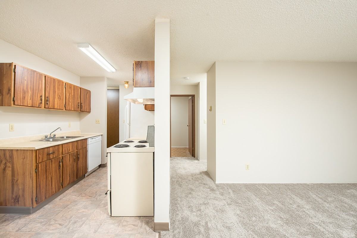 Autumn Manor - Photo 6 of 14