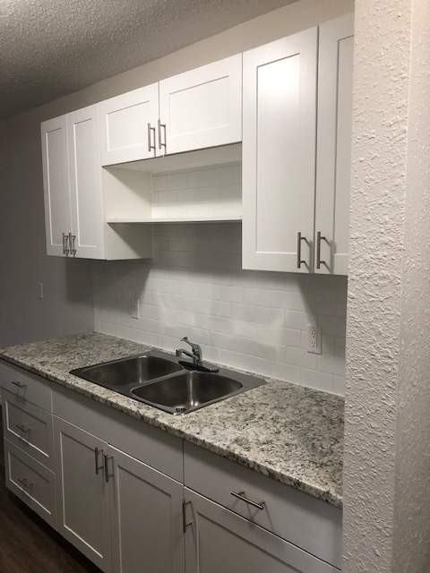 Rosedale Manor - Photo 4 of 14