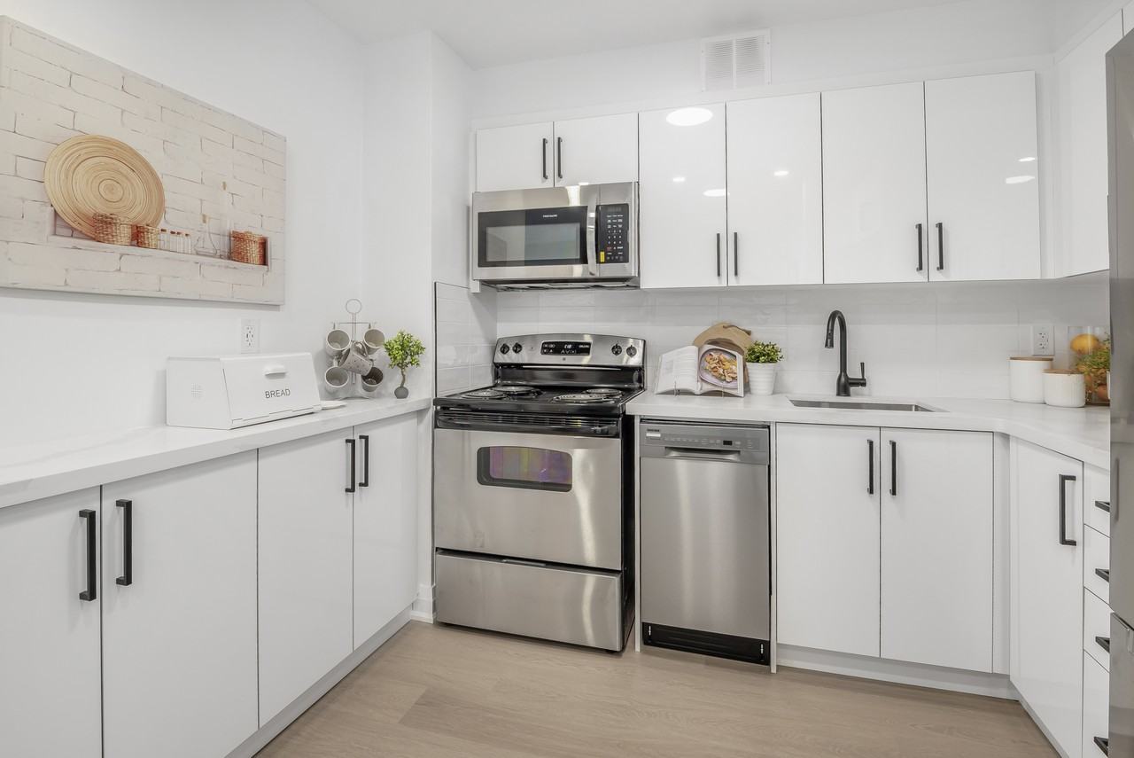 Rosebury Square - Photo 7 of 50