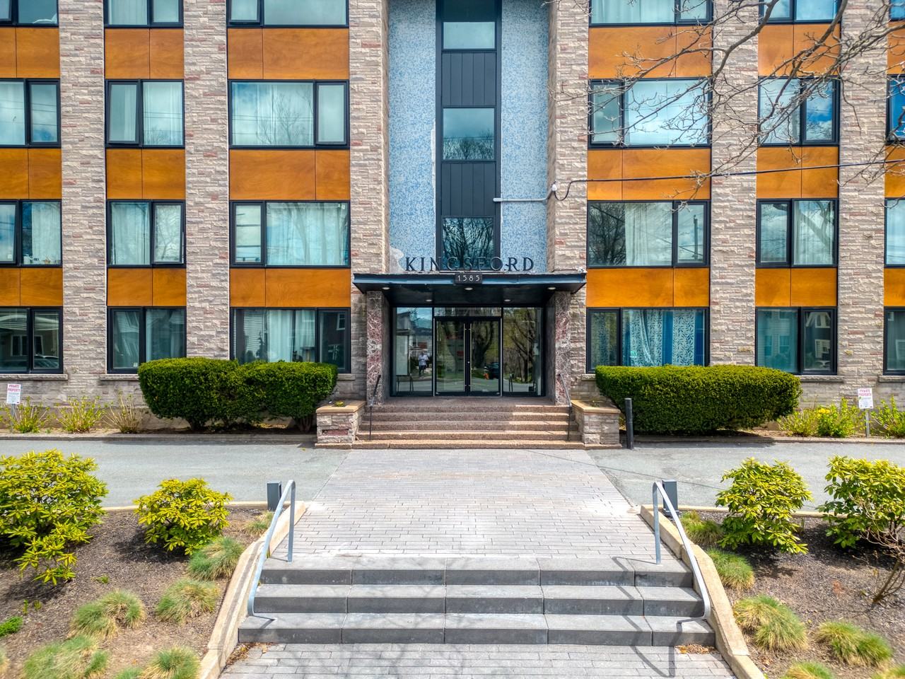 The Kingsford - Photo 2 of 9