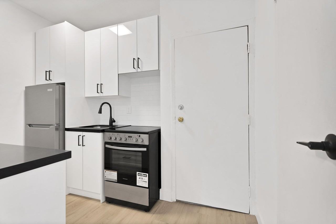 5-7 Thorburn Avenue - Photo 2 of 20