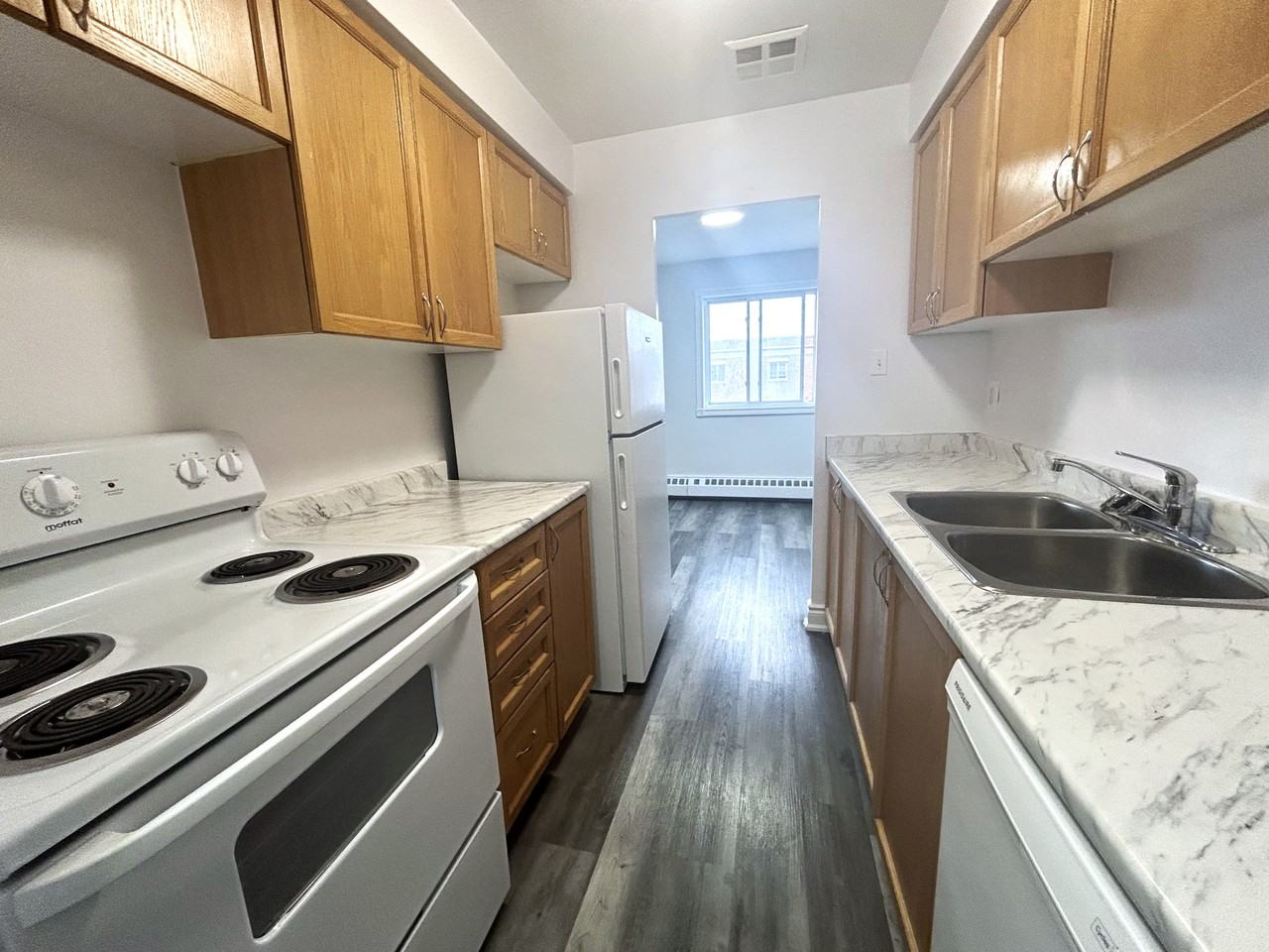 Mayfair Apartments - Photo 2 of 7