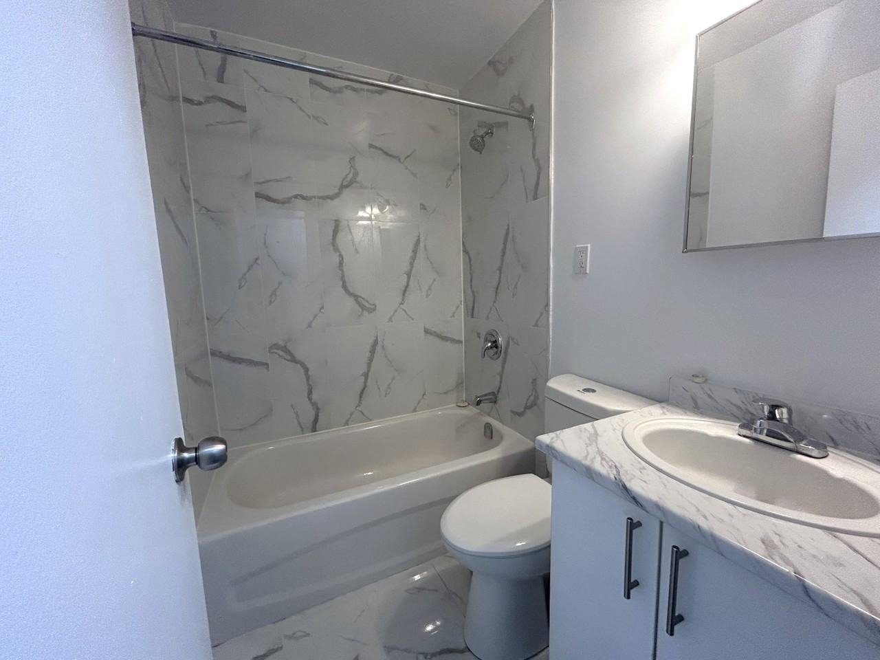 Mayfair Apartments - Photo 3 of 7