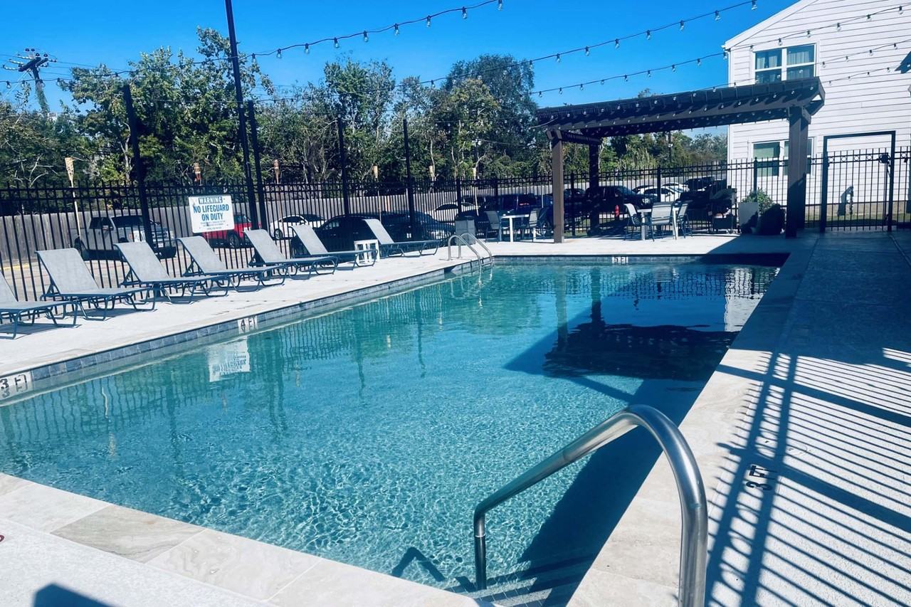 Apollo Palms - Photo 4 of 13