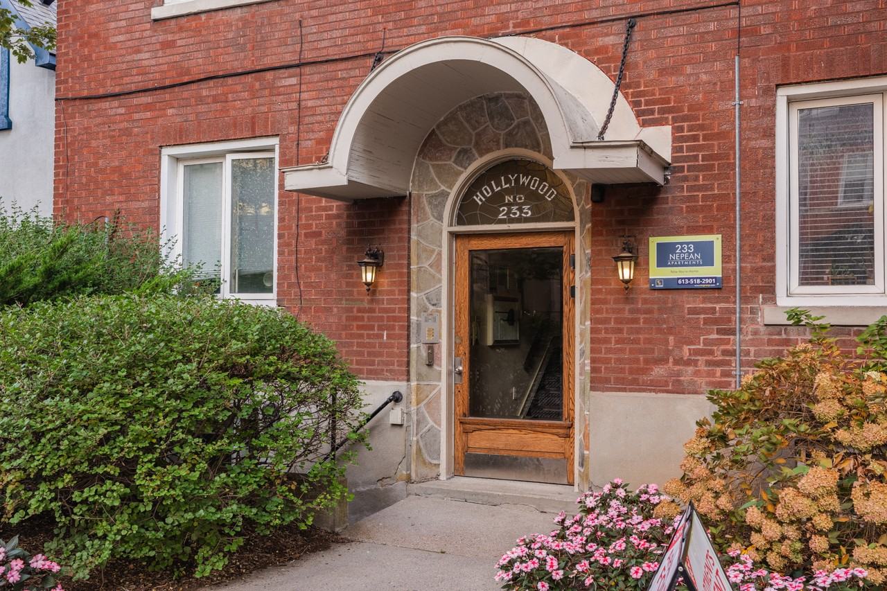 233 Nepean - Photo 6 of 12