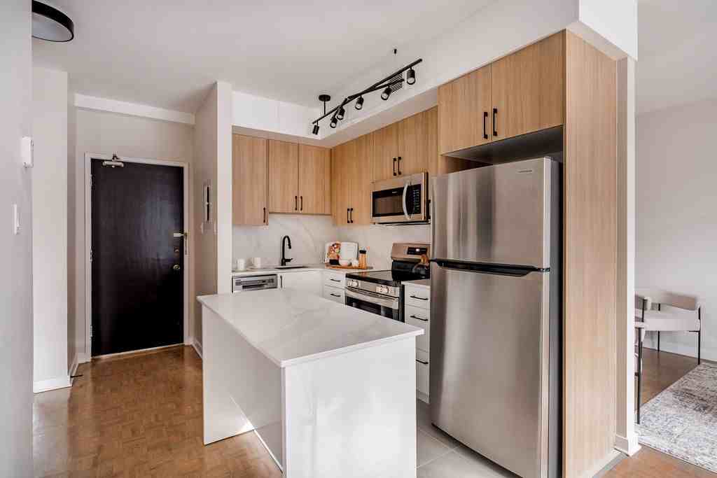 330 Metcalfe - Photo 2 of 50