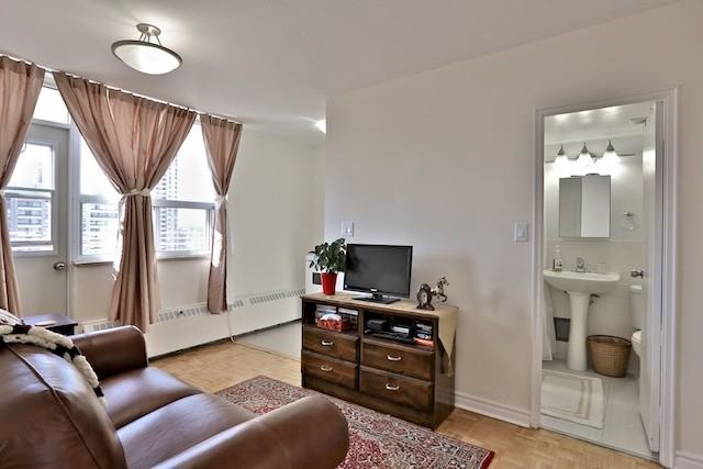 60 Mountview Ave. - Photo 2 of 39