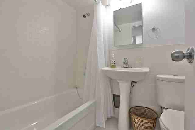 60 Mountview Ave. - Photo 6 of 39