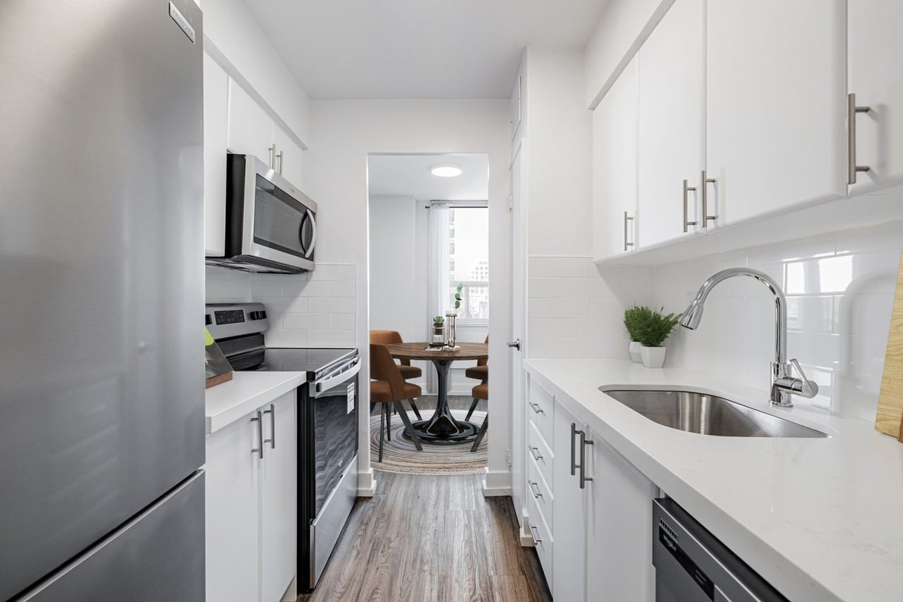 2700 Bathurst Street - Photo 4 of 9