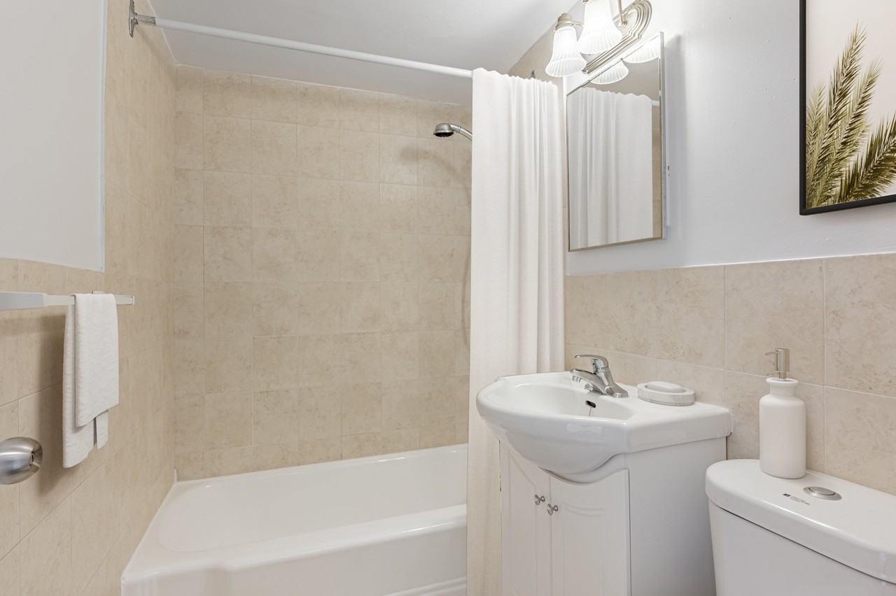 145 St. George Street - Photo 7 of 9
