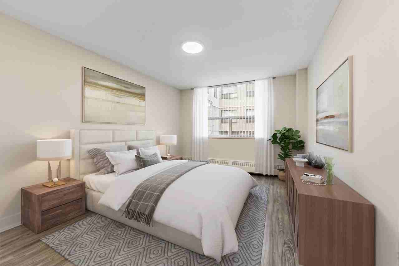 650 Eglinton Avenue West - Photo 5 of 10