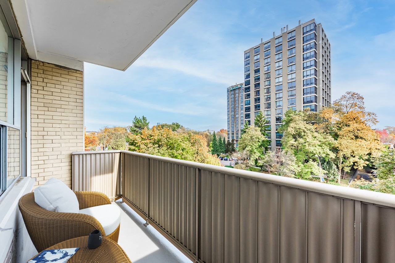606 Avenue Road - Photo 7 of 9