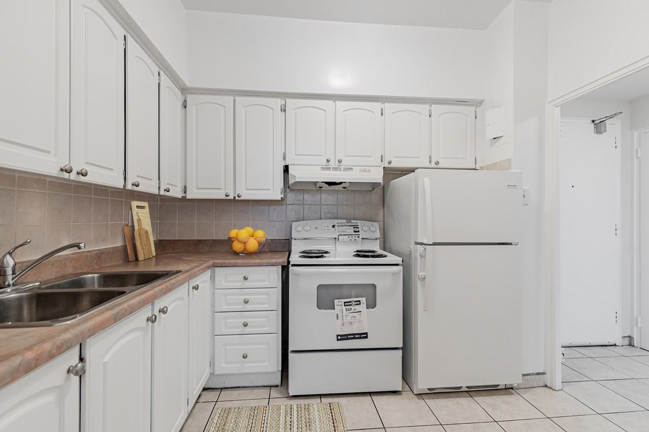 4415 Bathurst Street - Photo 7 of 15