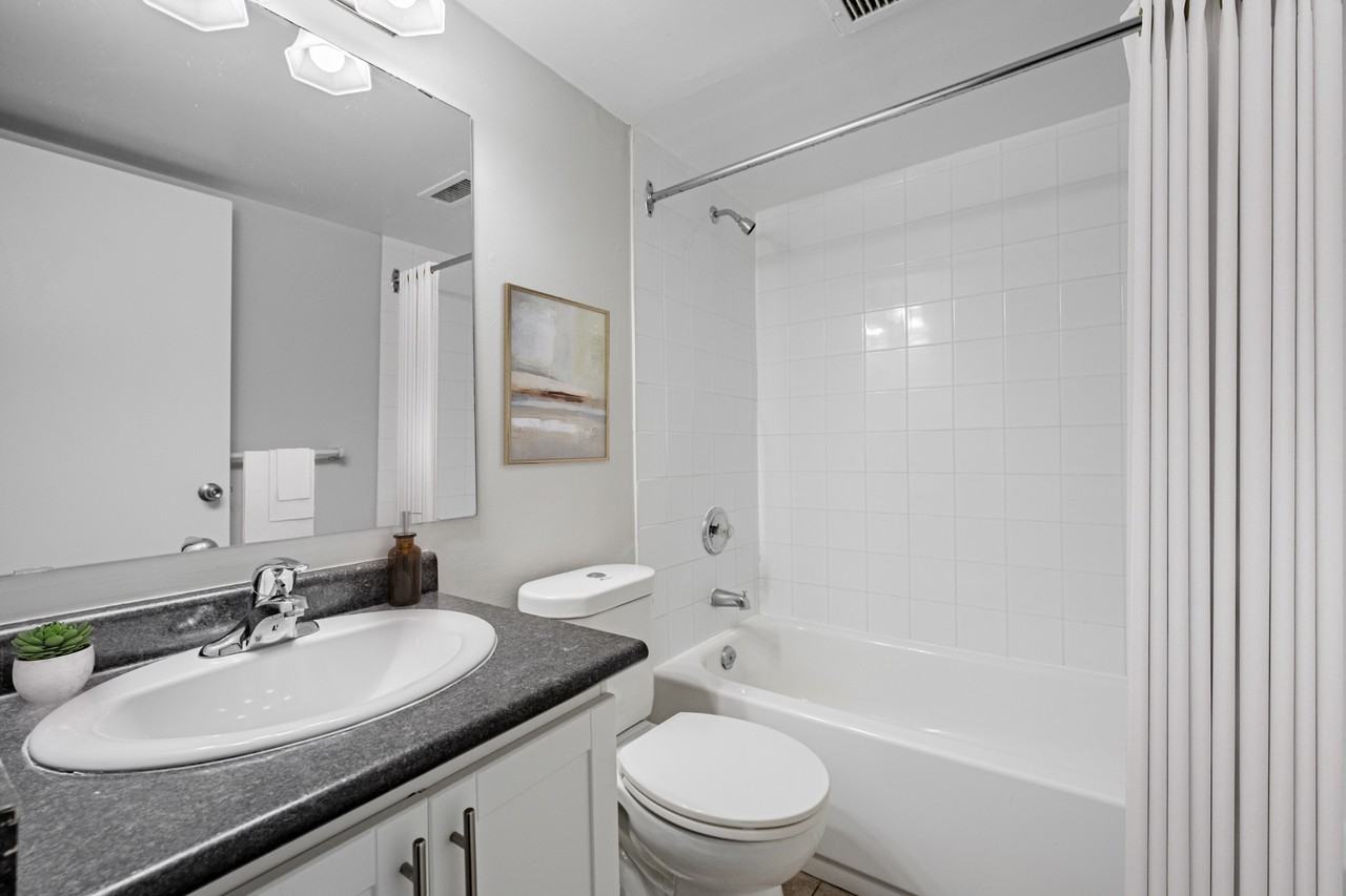 940 Commissioners Road East - Photo 5 of 11