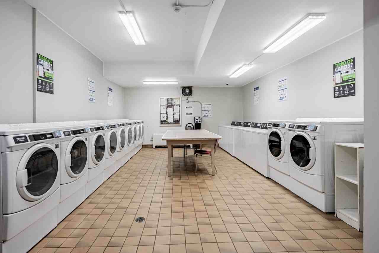 940 Commissioners Road East - Photo 7 of 11