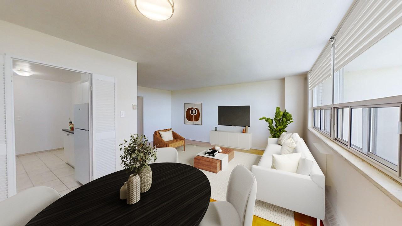 110 Inverlochy Boulevard - Photo 5 of 10