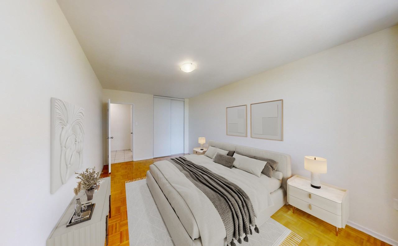 110 Inverlochy Boulevard - Photo 6 of 10