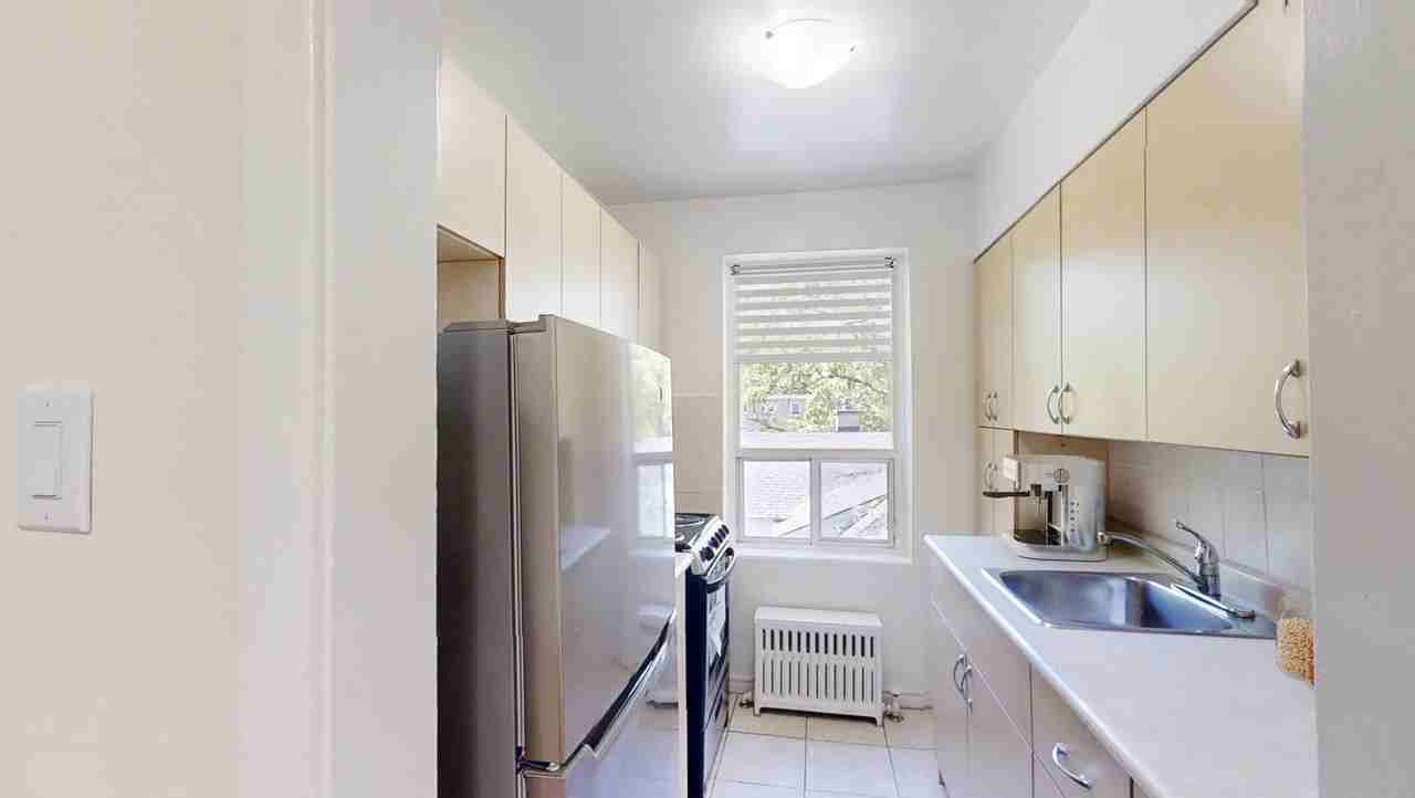 262 & 268 Reynolds Street - Photo 6 of 10