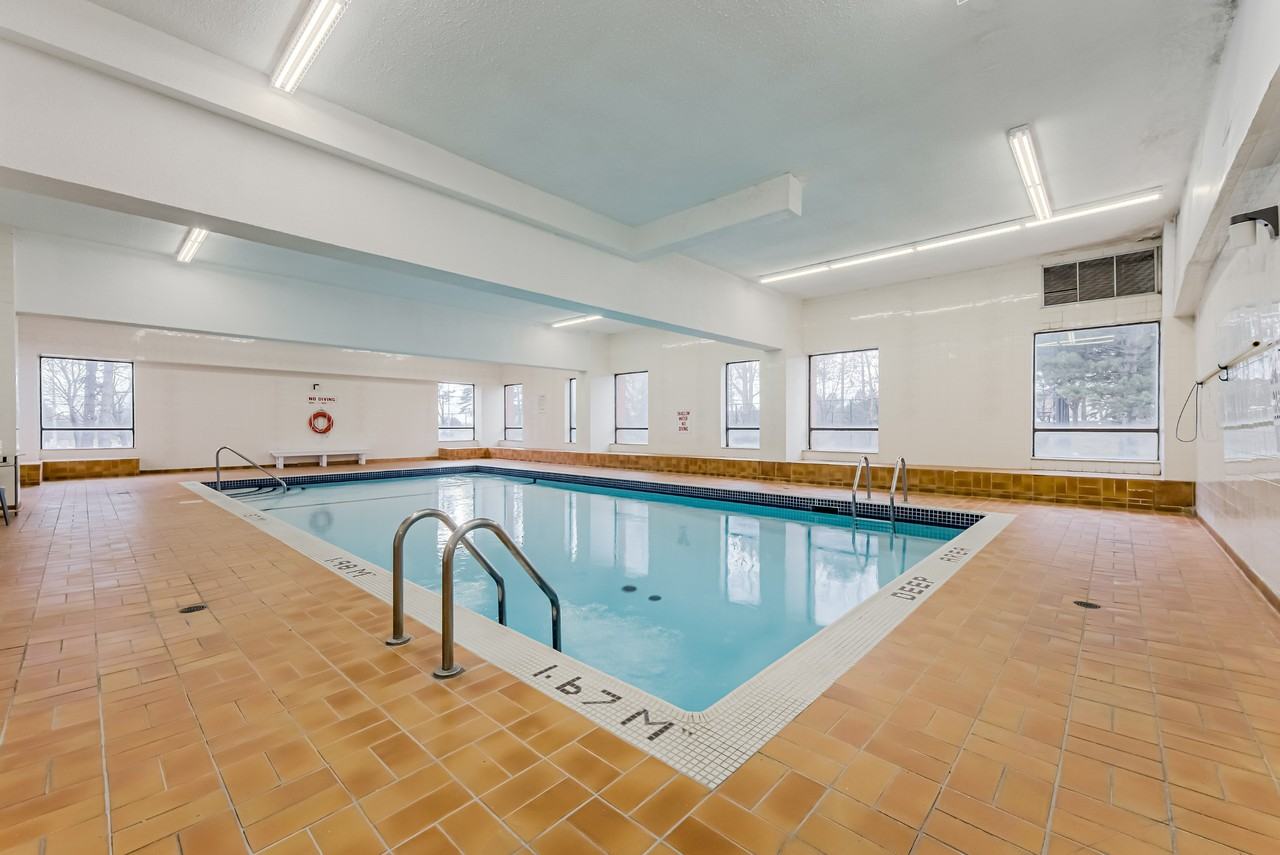 1315 Bough Beeches Boulevard - Photo 6 of 9