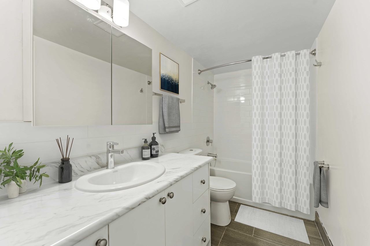 1275 Elgin Street - Photo 6 of 13