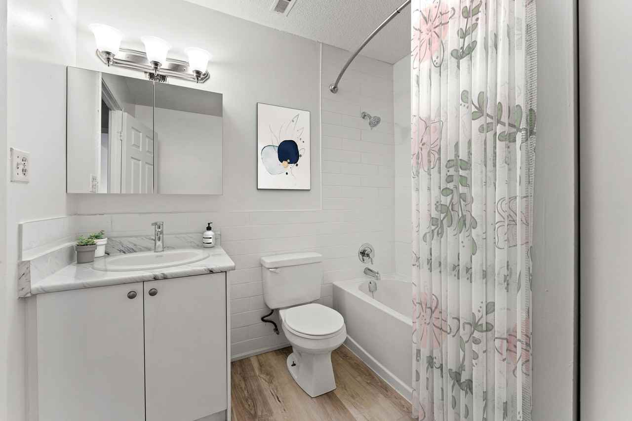 235 Morgan Avenue - Photo 7 of 11