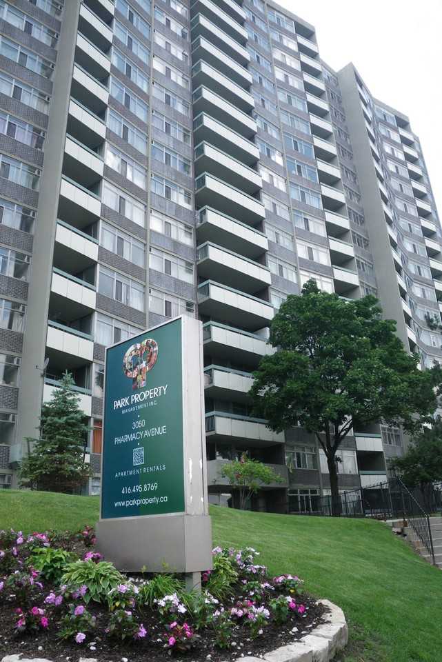 3050 Pharmacy Avenue - Photo 2 of 12