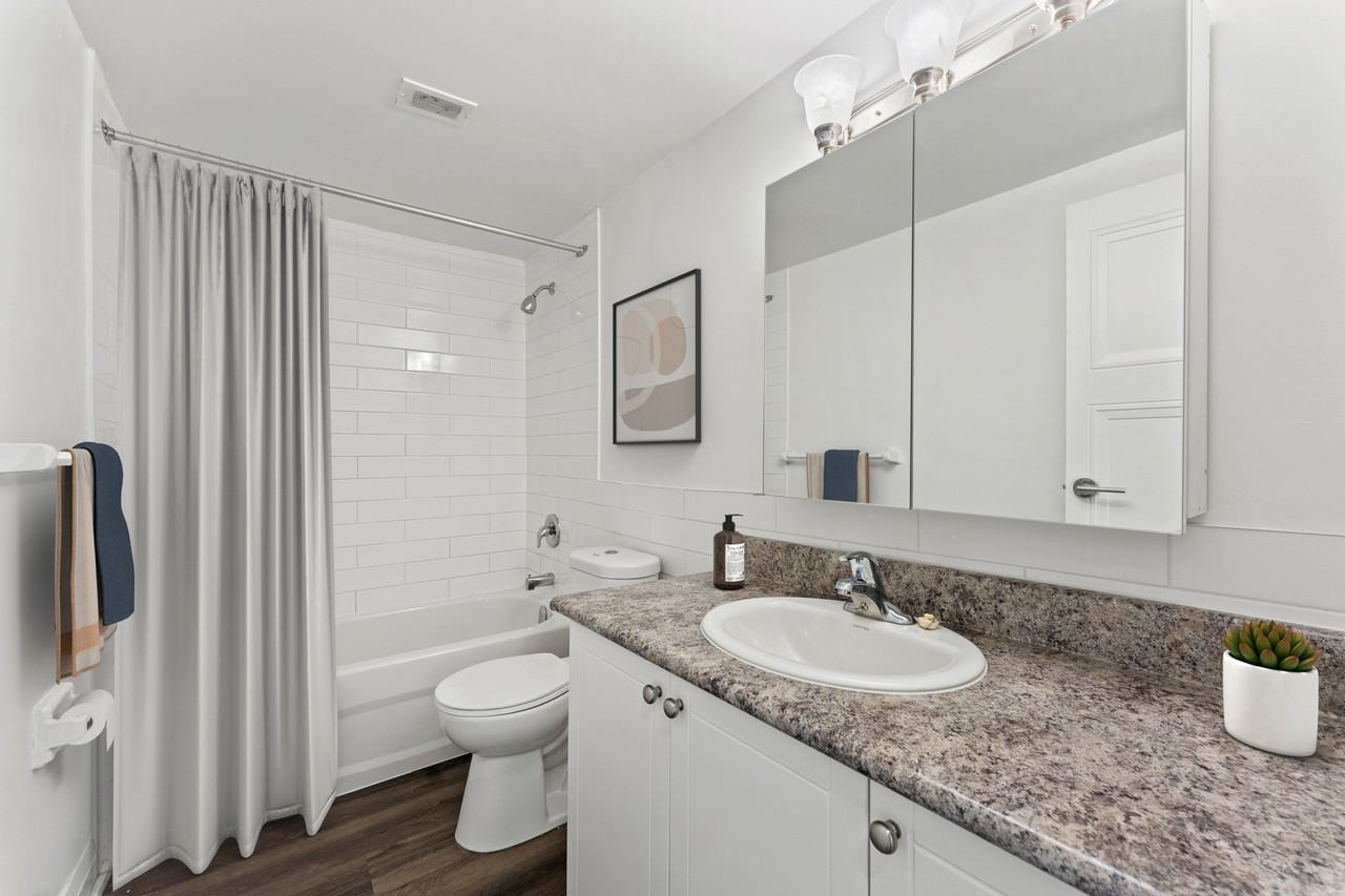 3063 Kingsway Drive - Photo 7 of 12