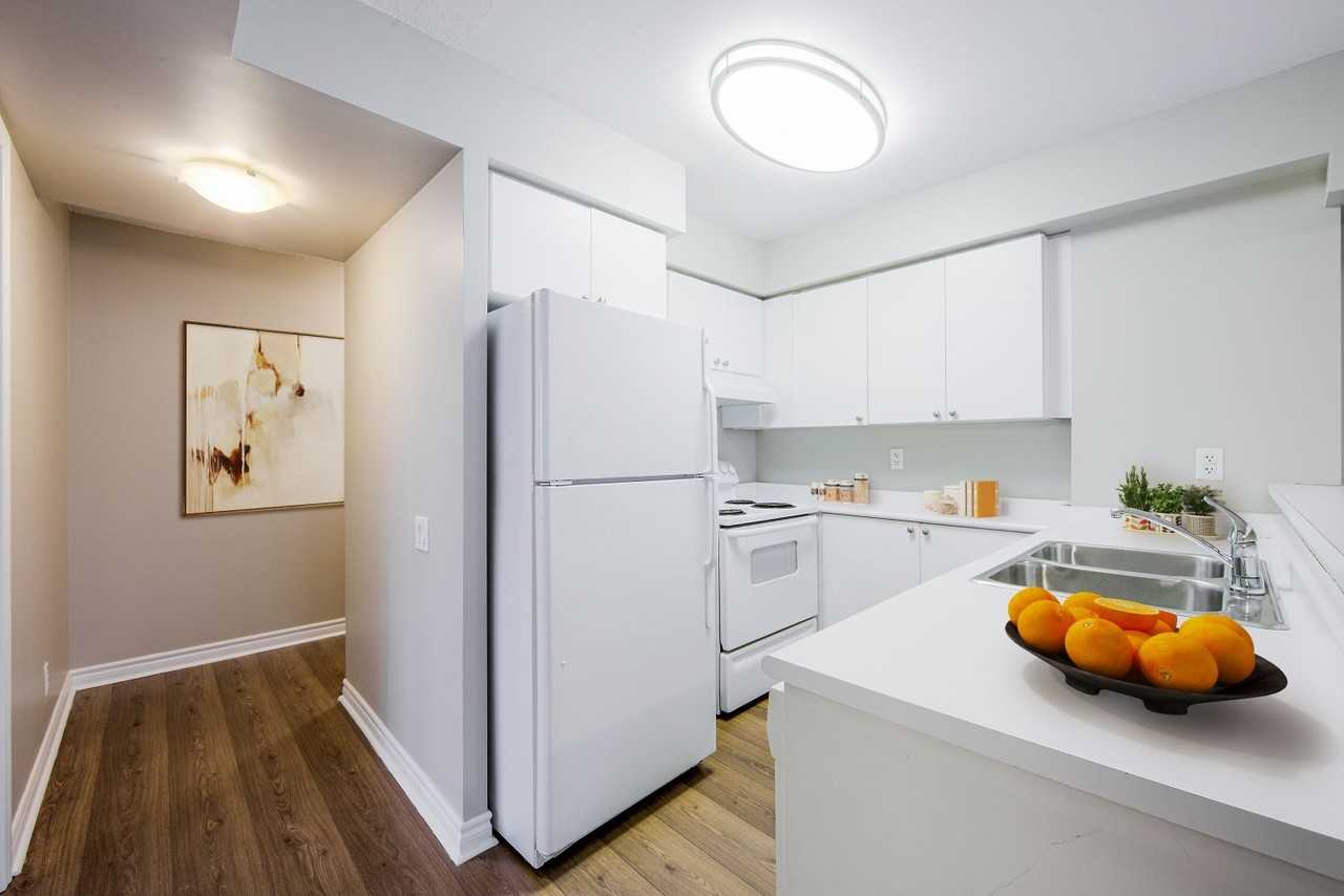 88 Spadina Road - Photo 7 of 15