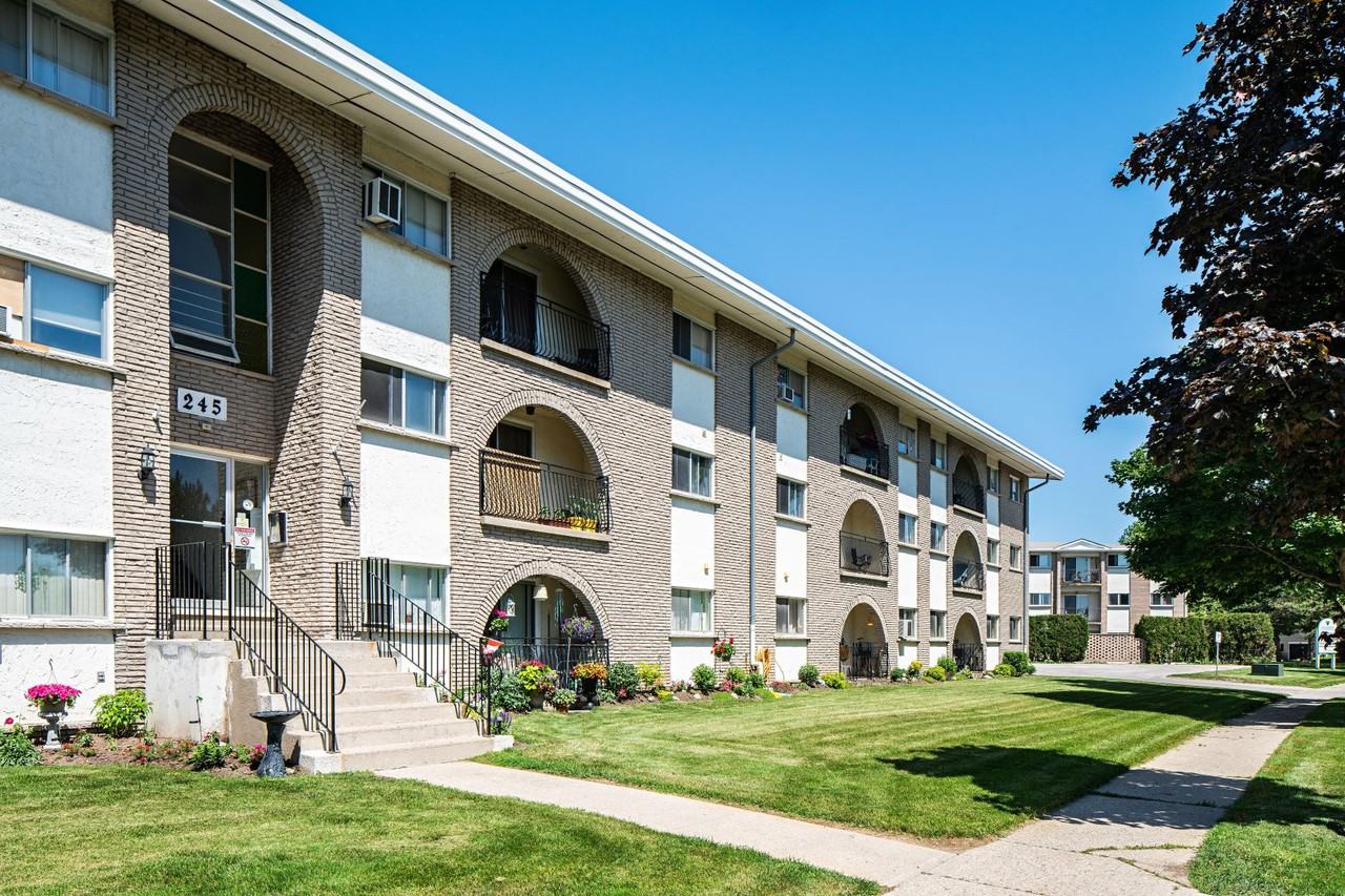 245 Graff Avenue - Photo 2 of 12