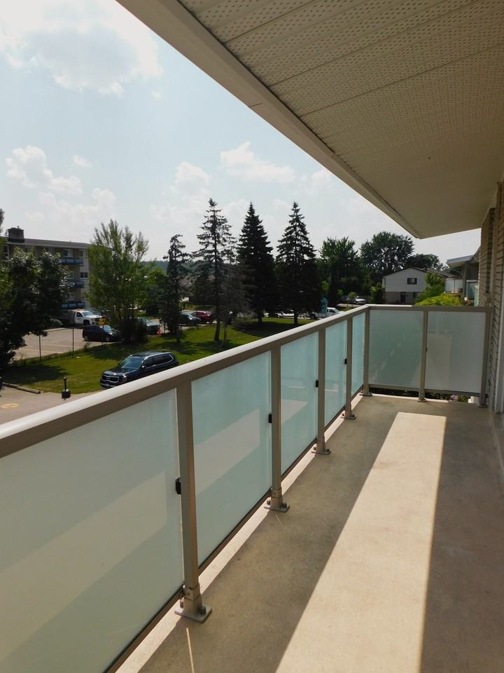 295 Home Street - Photo 3 of 14