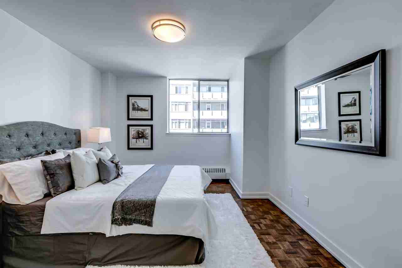 2335 Lake Shore Blvd West - Photo 4 of 14