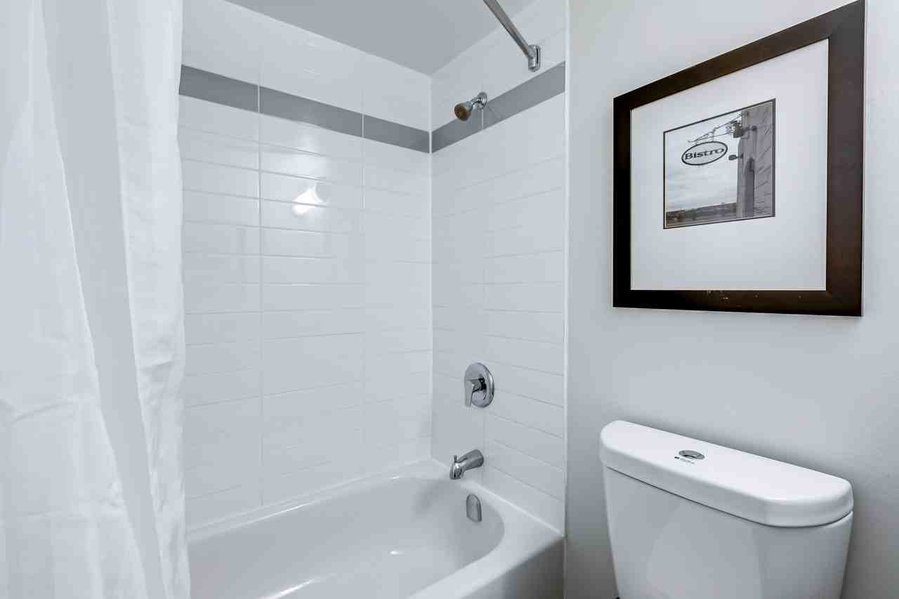 2335 Lake Shore Blvd West - Photo 6 of 14