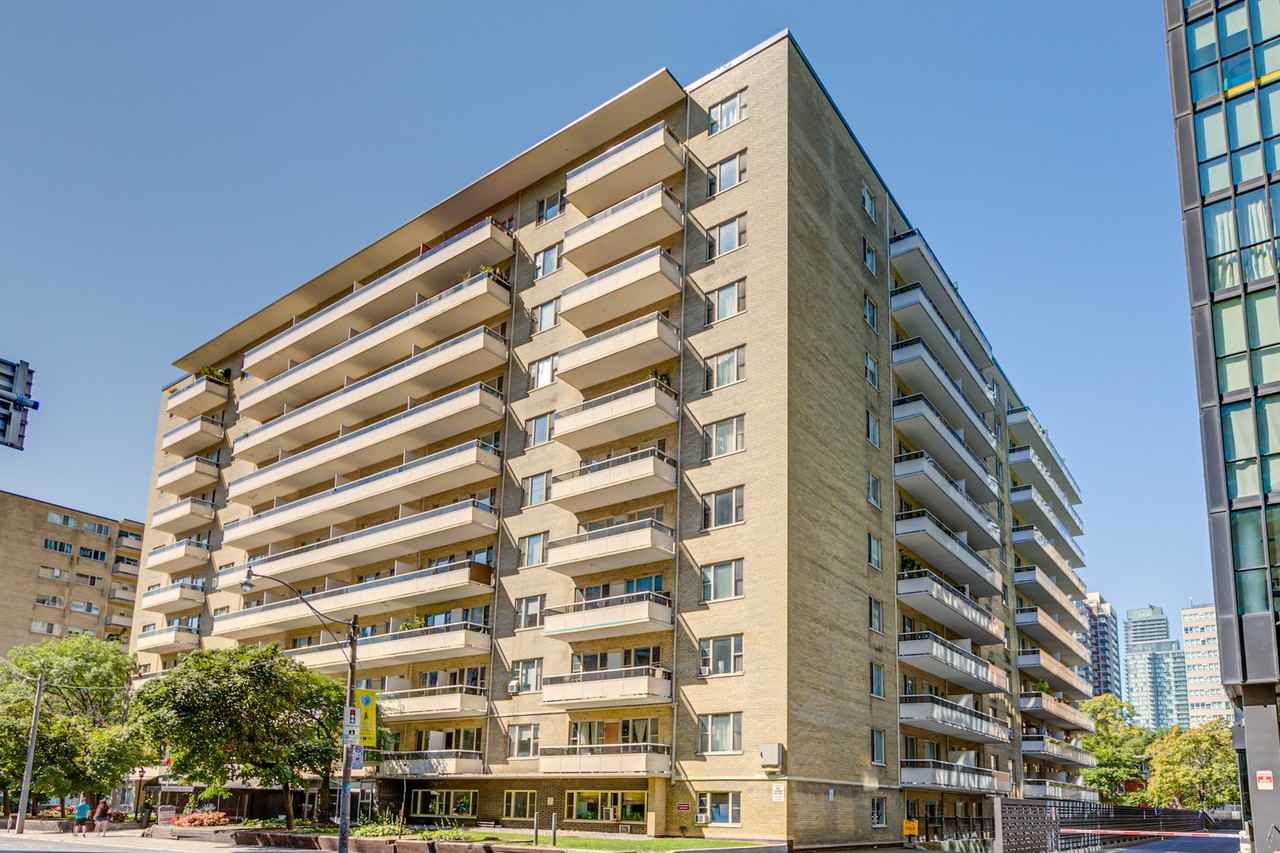 550 Jarvis St - Photo 2 of 10