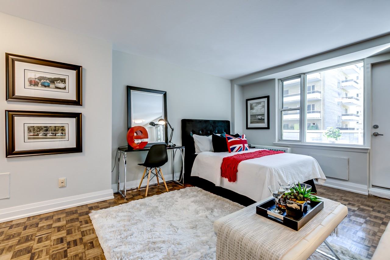 550 Jarvis St - Photo 5 of 10